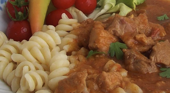 gulas-na-tatin-nacin-–-pravi-recept-za-savrsen-obrok